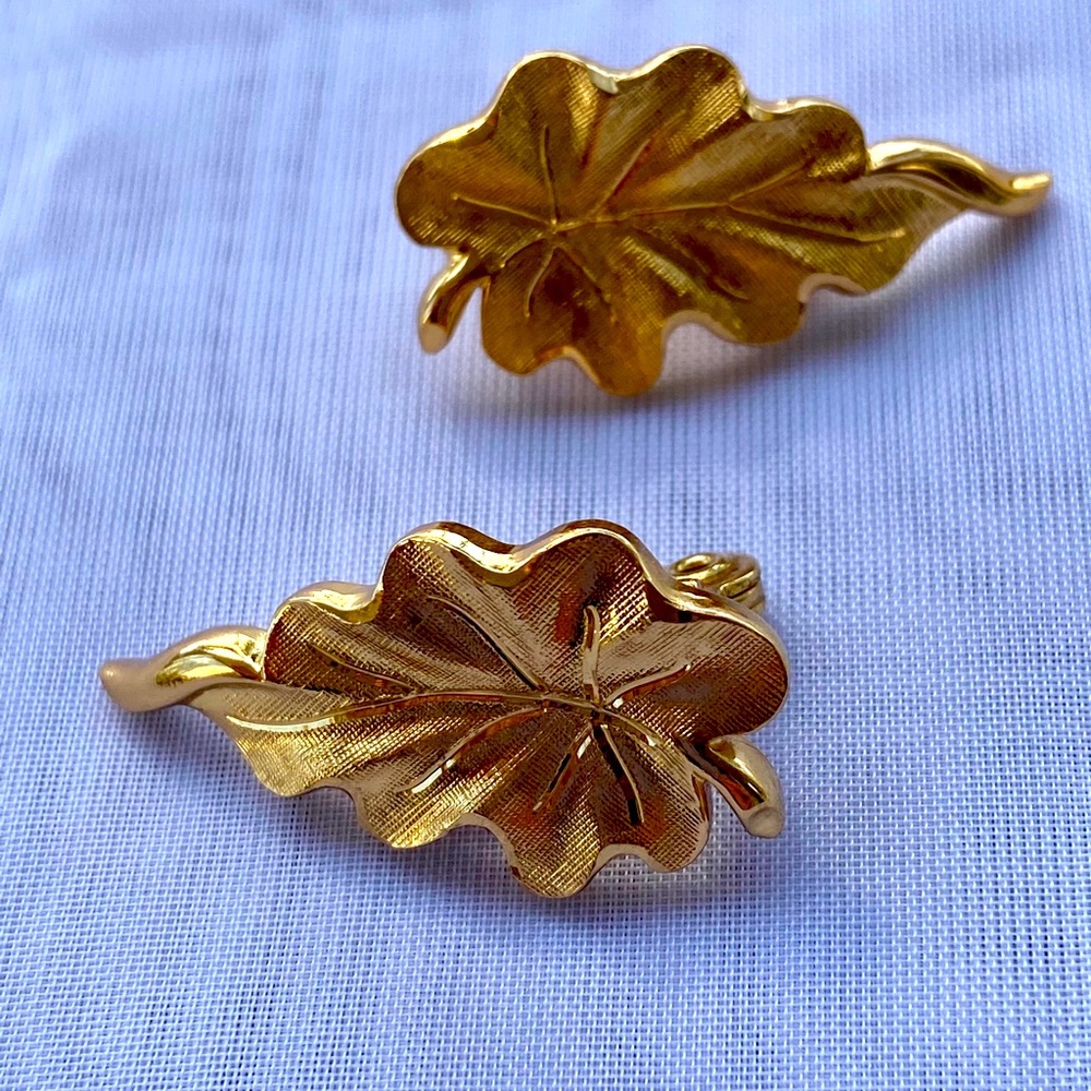 Vintage Gold Leaf Clip On Earrings
